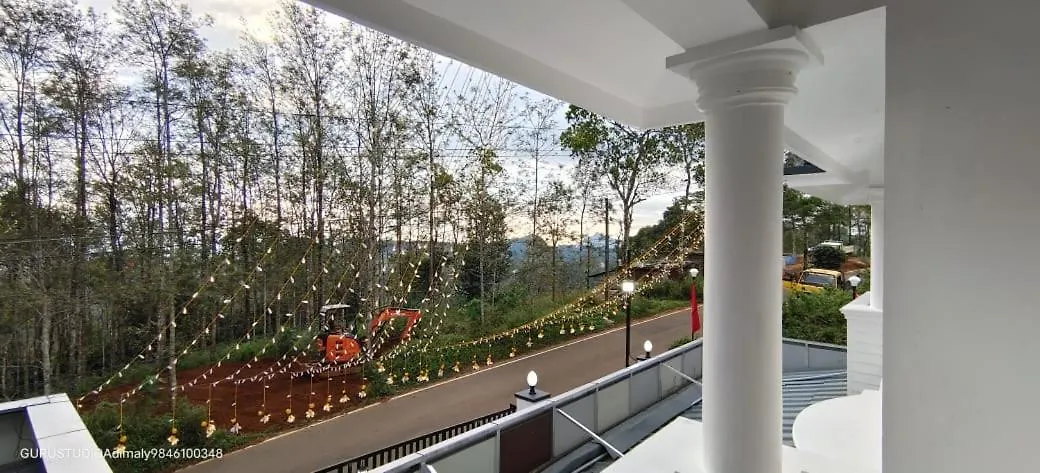 ** Hotel Misty Blow Palace Munnar India